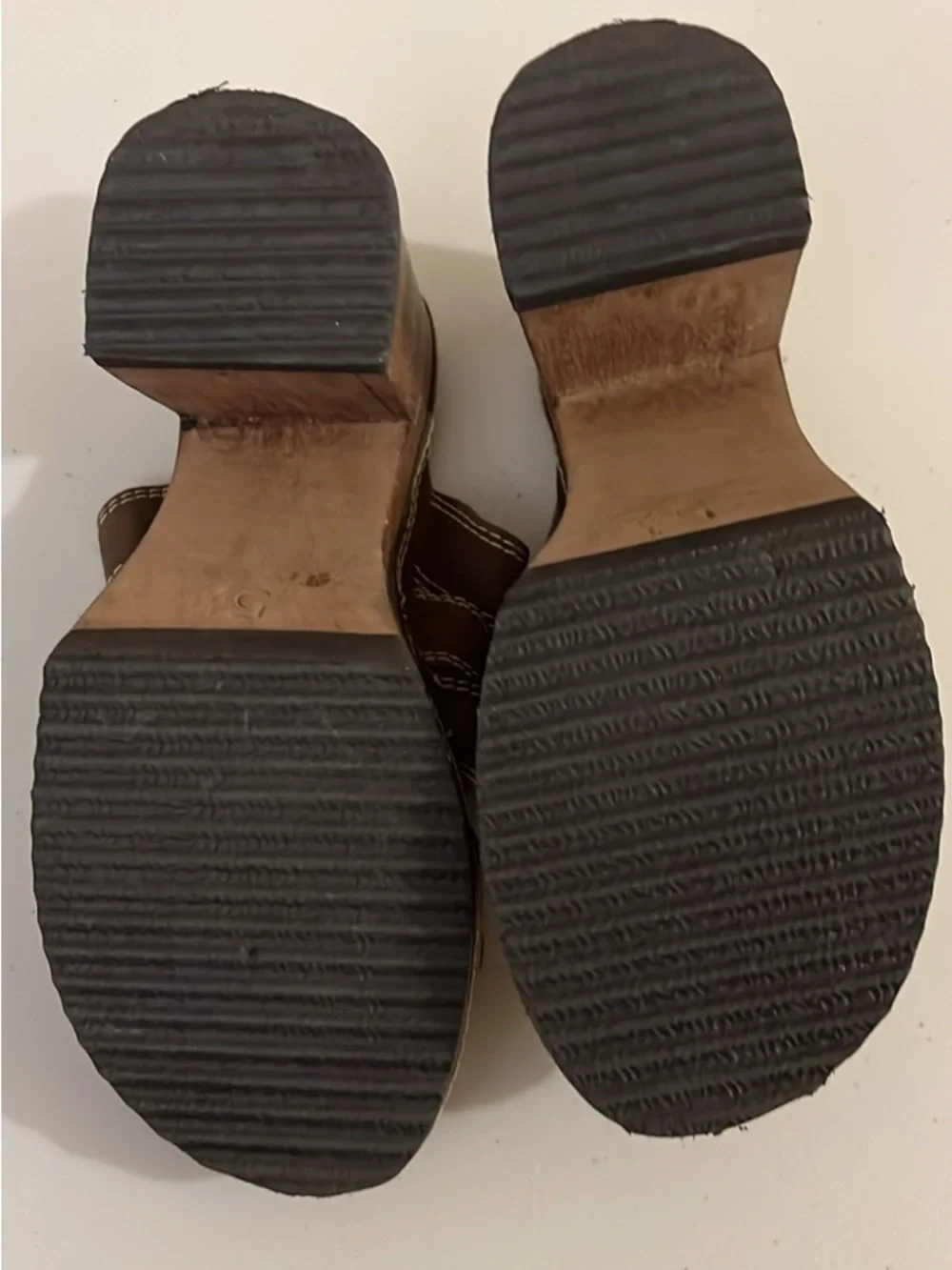Y2K Candie's Brown Woven Crossover Heeled platform Mules size 5.5 Women’s - Picture 8 of 9